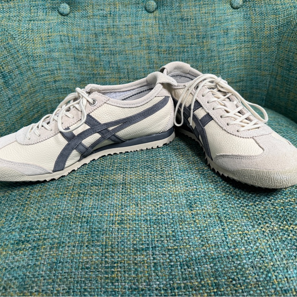 Onitsuka Tiger MEXICO 66 White and Blue Gray Sneakers
